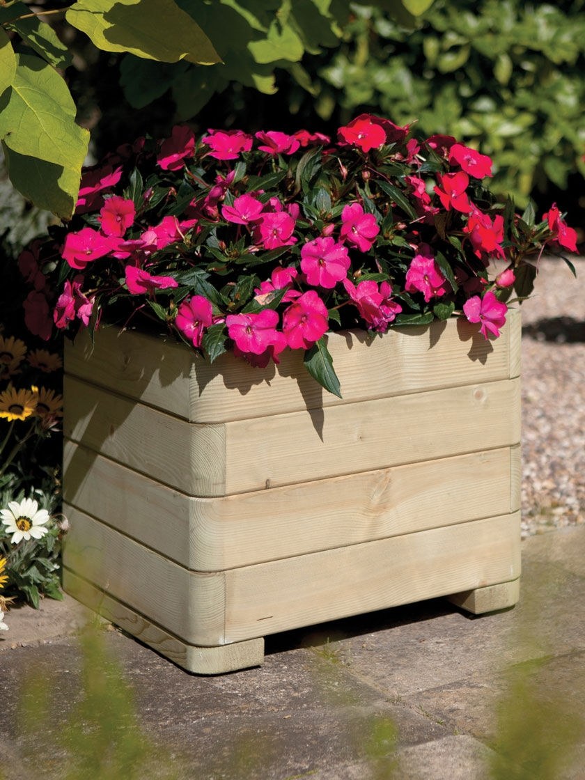 Деревянные вазоны для цветов