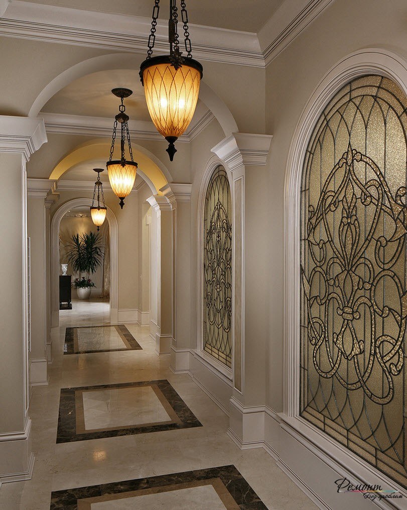 Витражи в классическом интерьере