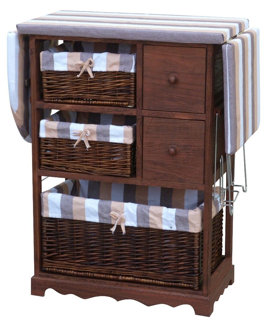 Гладильная доска с плетеными корзинами