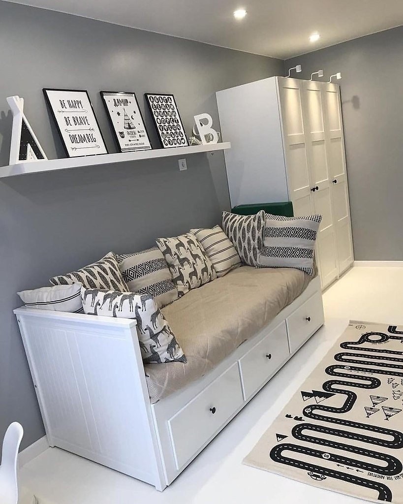 Кушетка икеа ХЕМНЭС В интерьере