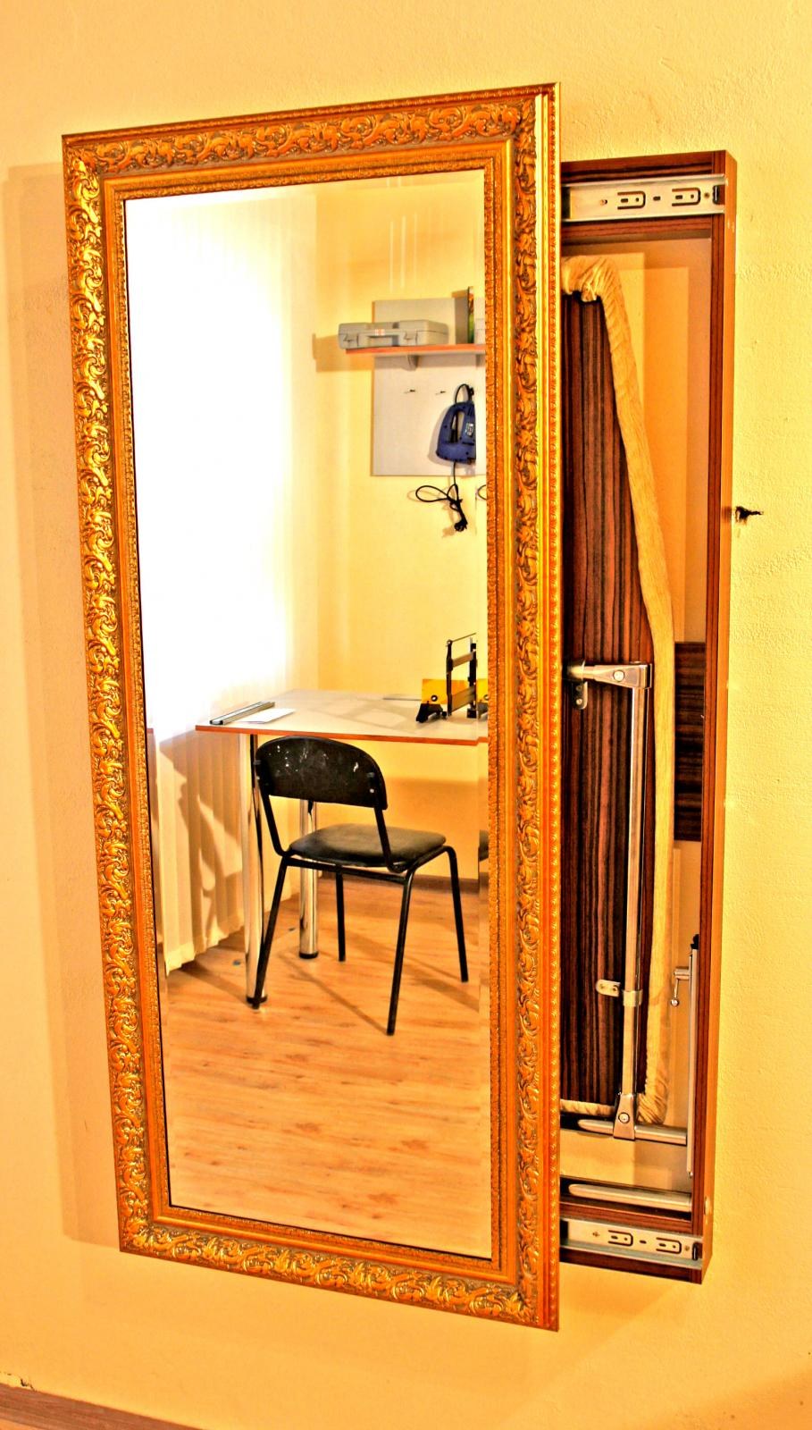 Зеркало на электрощиток в прихожей