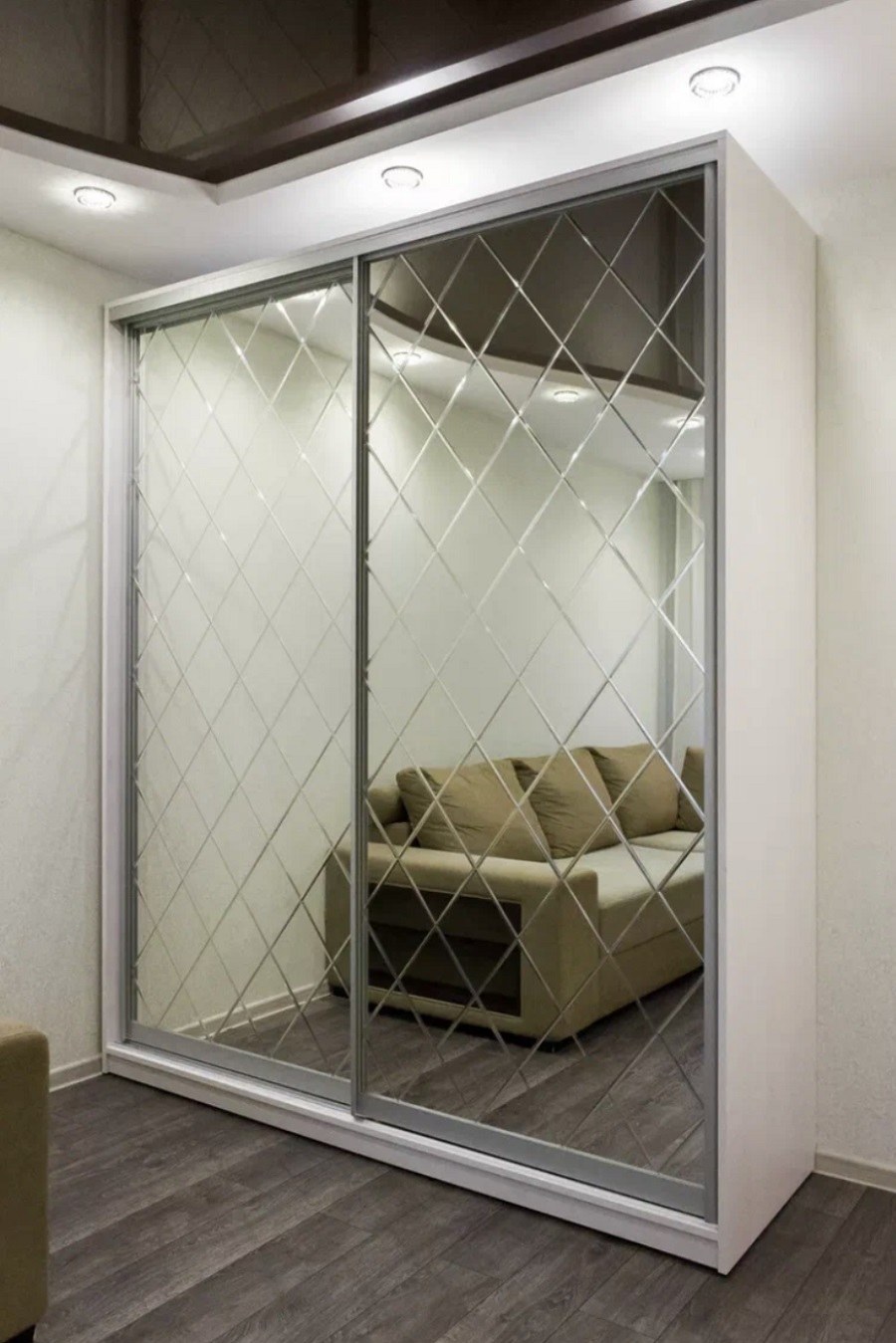 Шкаф- купе Фиеста (зеркало с фацетом)