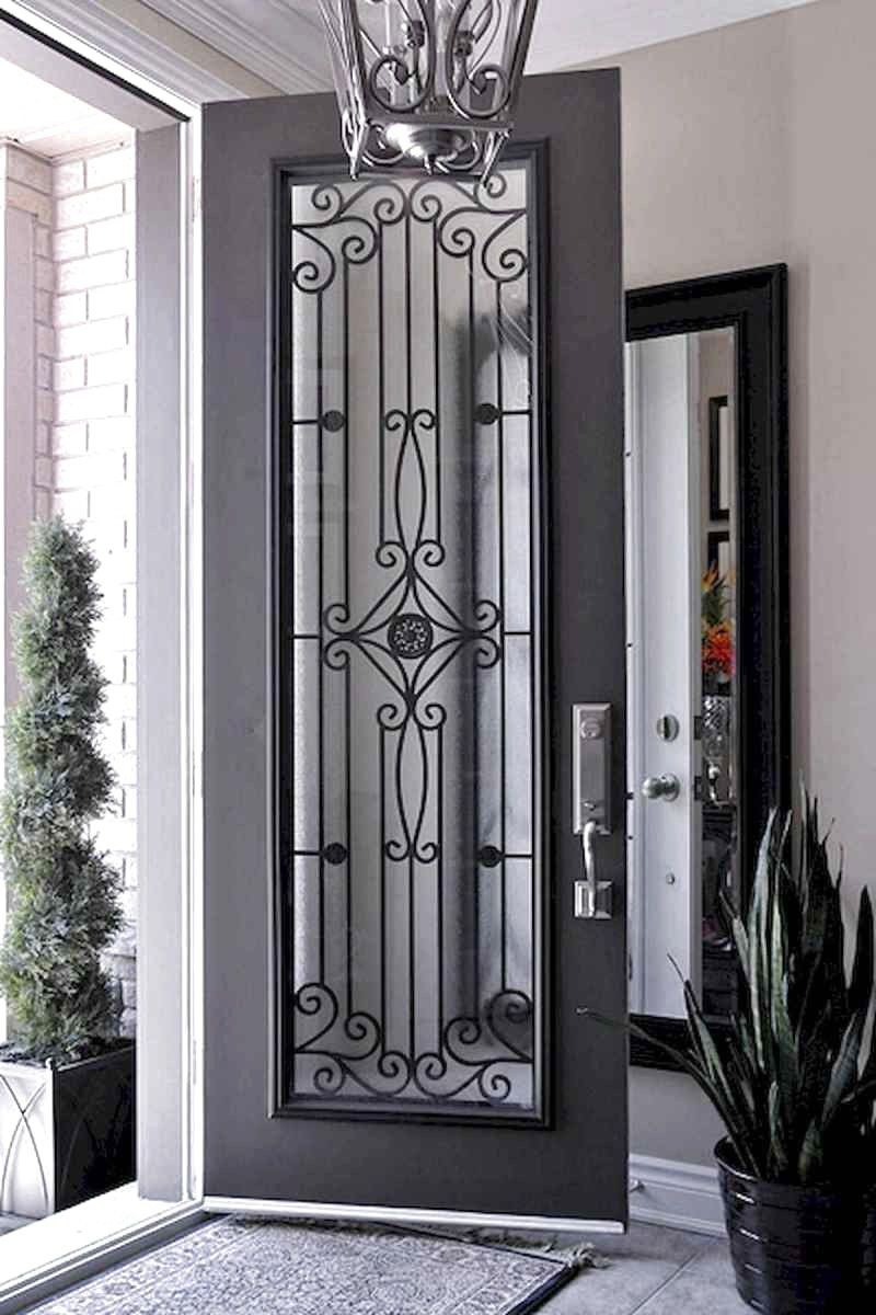 Двери с ковкой