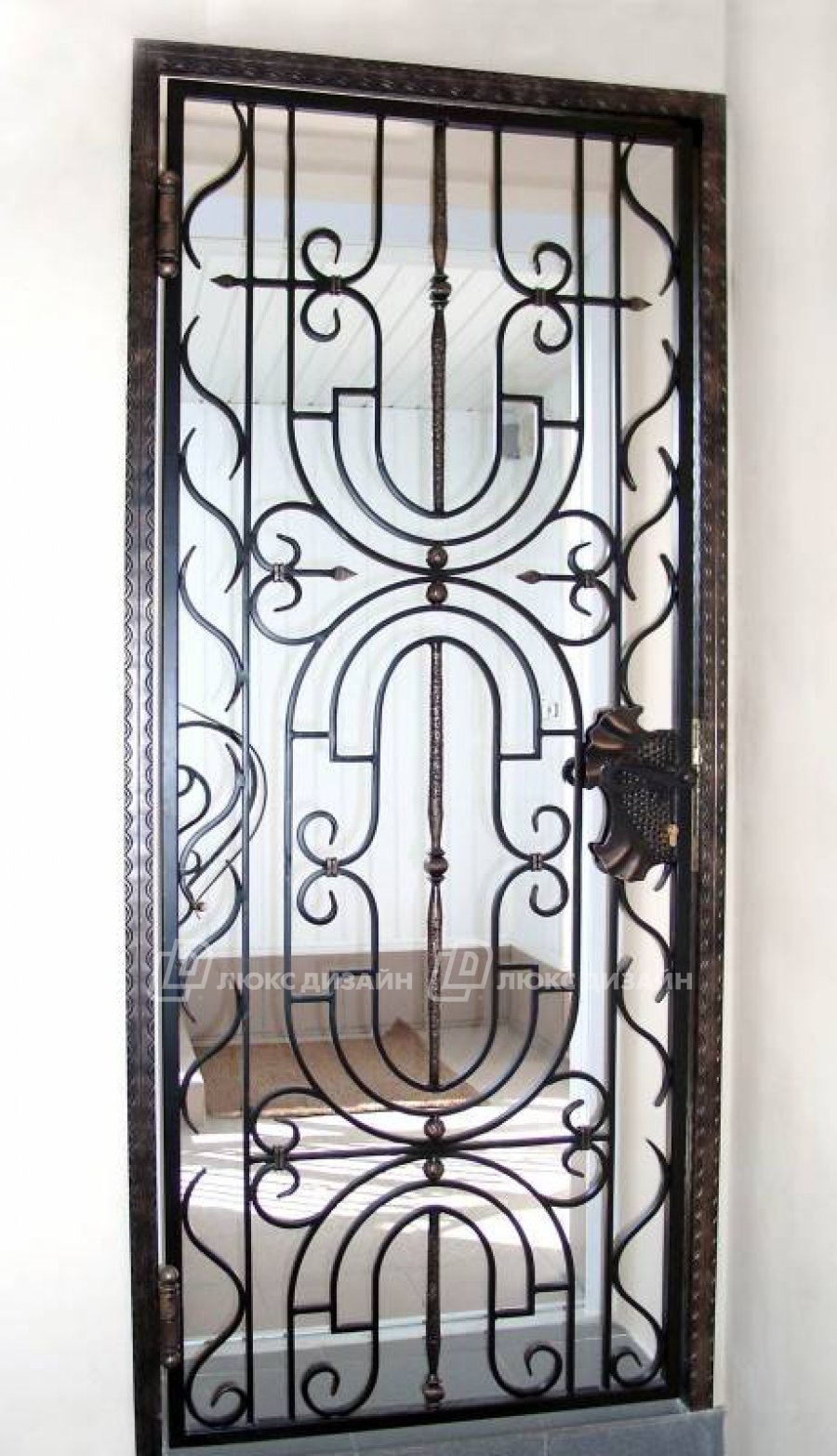 Кованая решетчатая дверь
