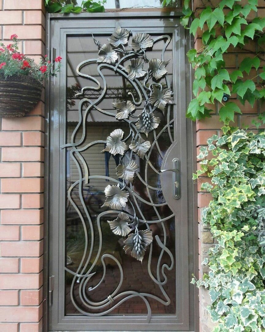 Кованная калитка в стиле Модерн