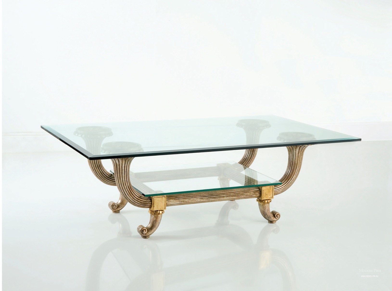 стол со стеклянной столешницей италия