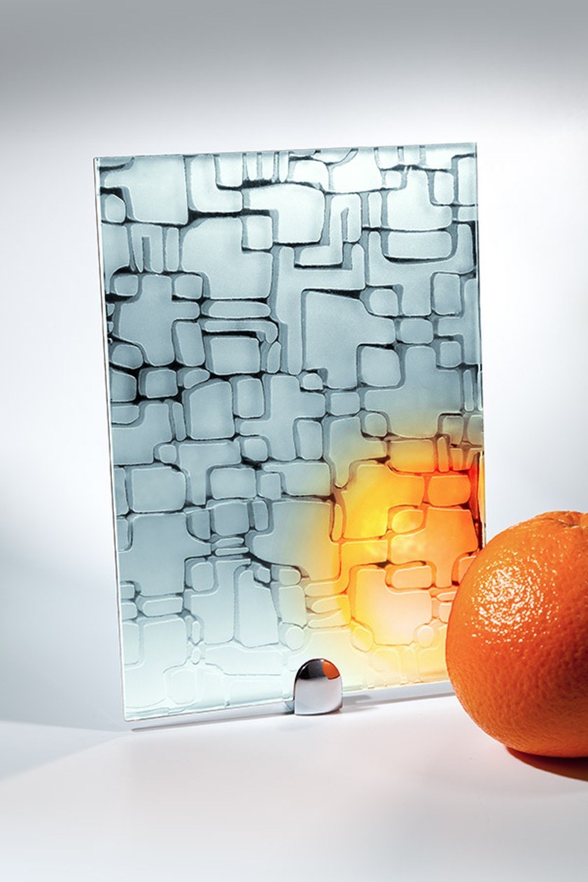 Стекло армированное бесцветное 2550 1605 4 мм