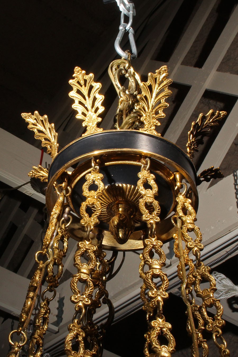 Литые люстры в стиле Ампир