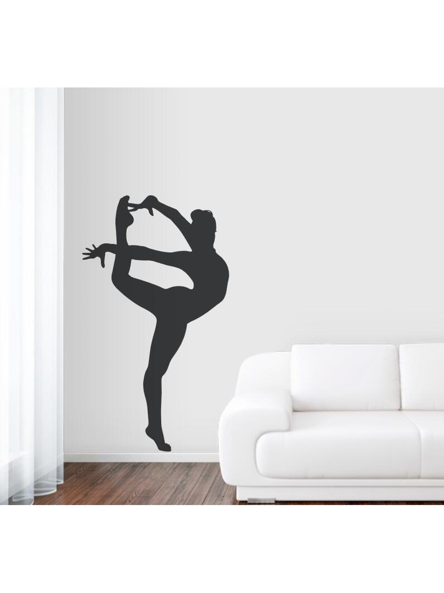 Силуэты людей на стене