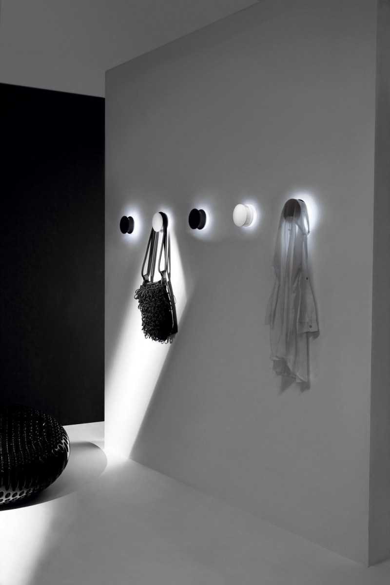 Дизайнерские крючки для прихожей