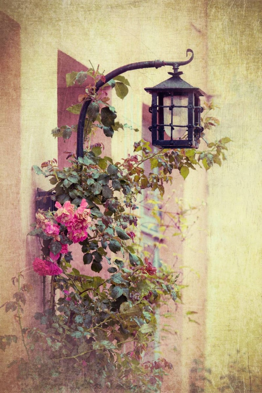 Фреска с цветами