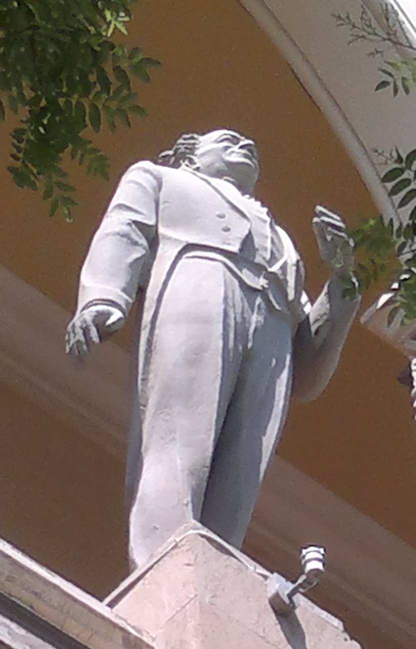 Памятник Бюльбюлю