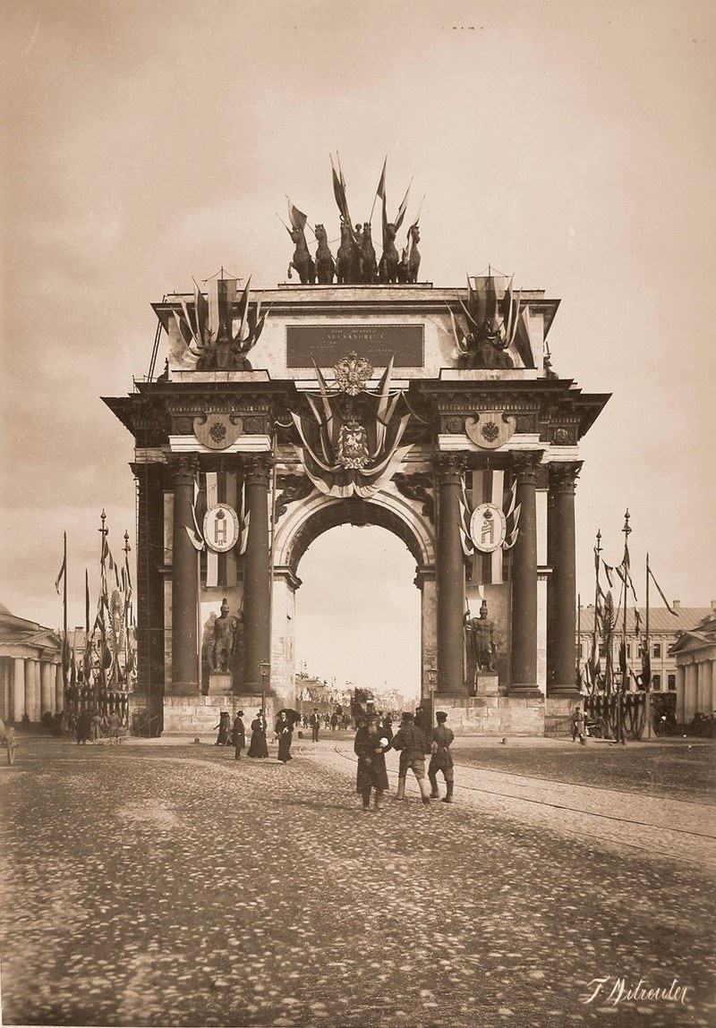 Триумфальная арка Поклонная гора в Москве