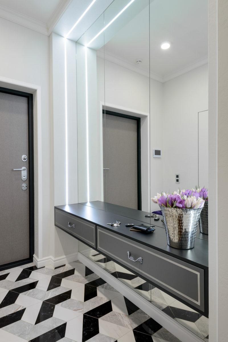 Зеркала в интерьере прихожей