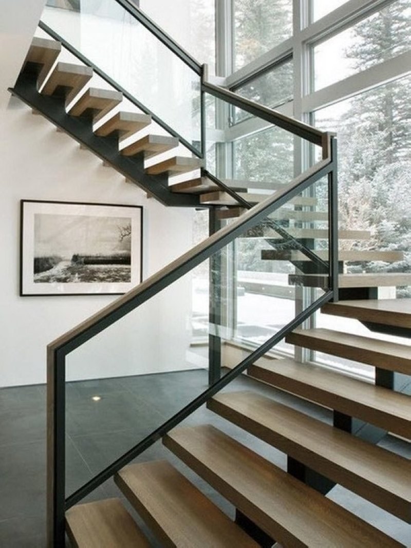 Лестницы лофт на косоурах