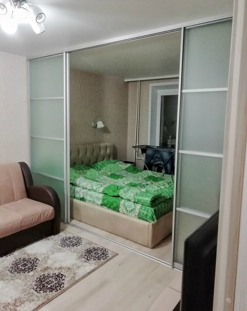 Разделение комнаты шкафом купе