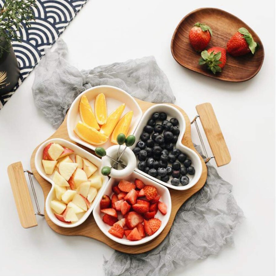 Тарелка для закусок разделенная