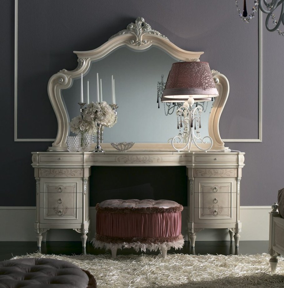 Итальянский туалетный столик