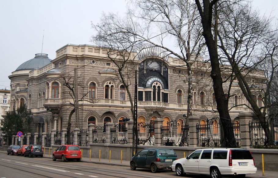 Лейпцигская Высшая школа музыки и театра