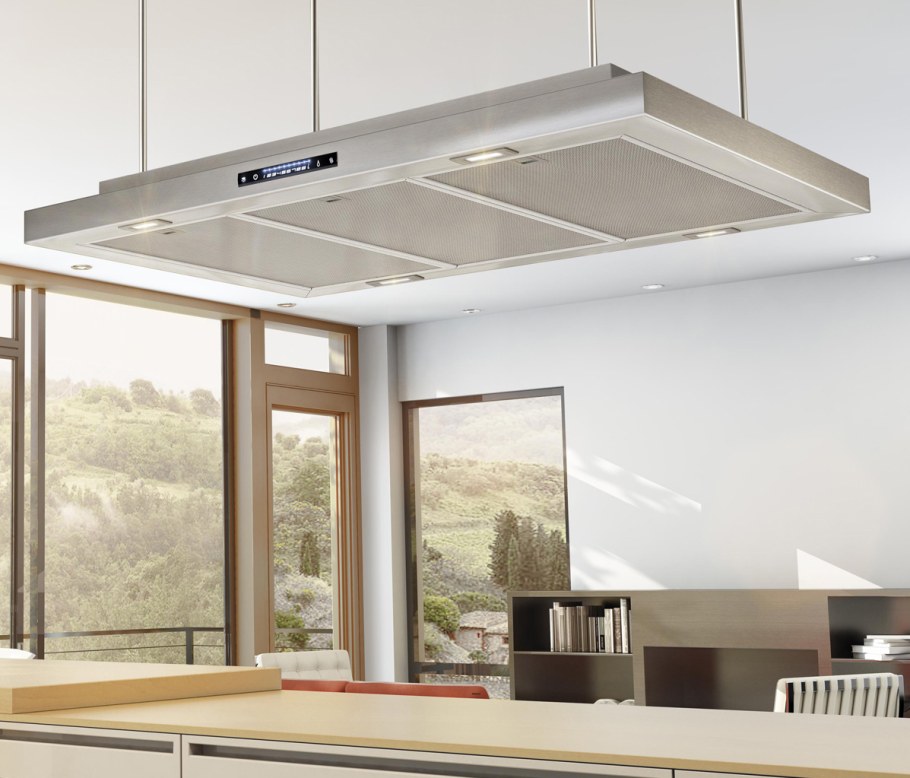 Вытяжка на кухне с низким потолком