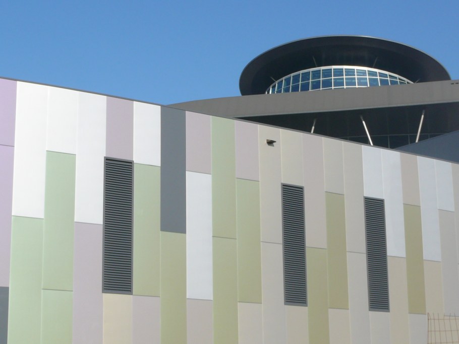 Вертикальные сэндвич панели фасад