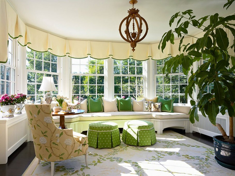 Шторы на эркерное окно в стиле Прованс