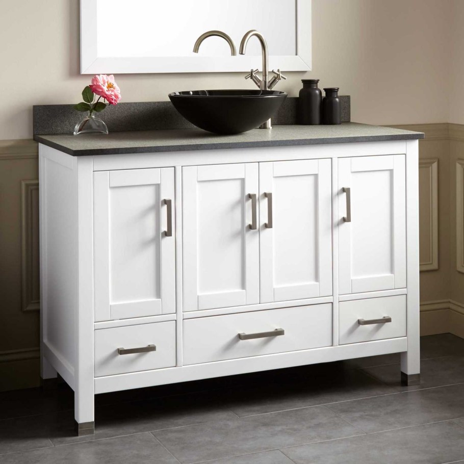 Комод в ванную комнату под раковину