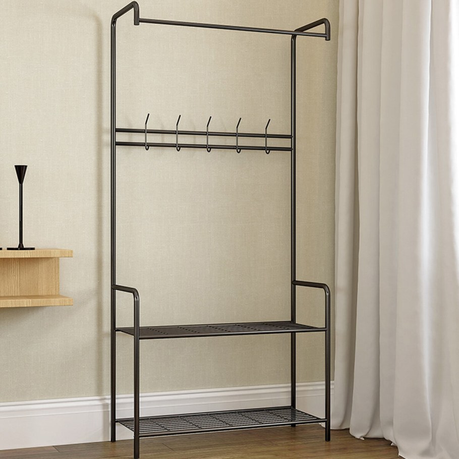 Напольная вешалка для одежды