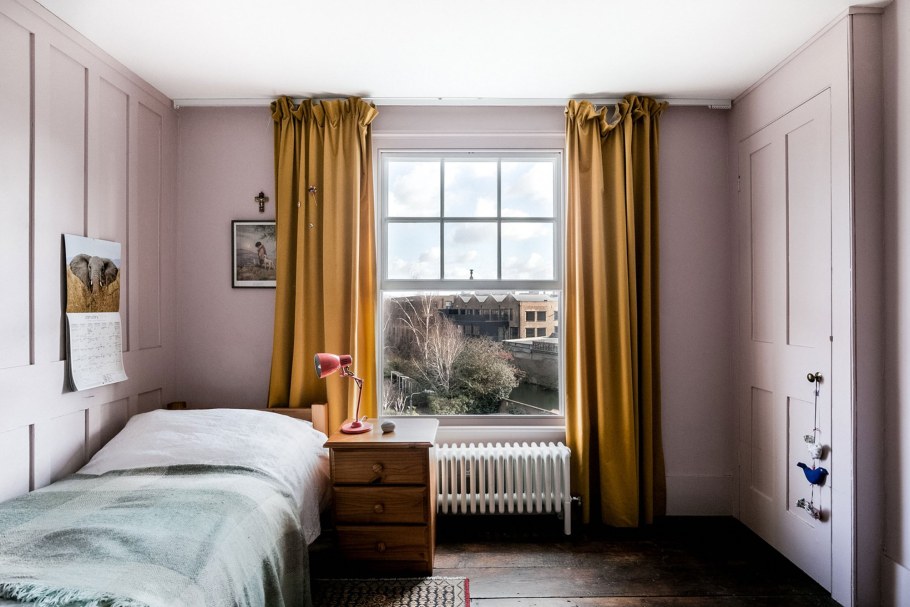 Шторы Майгул желтые в интерьере