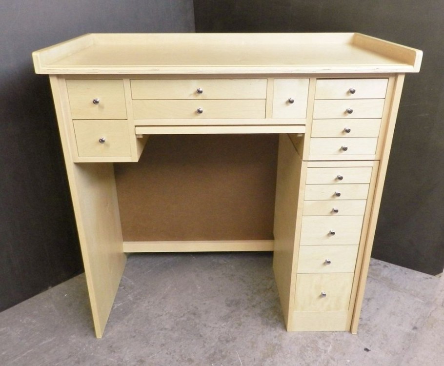 Верстак часового мастера