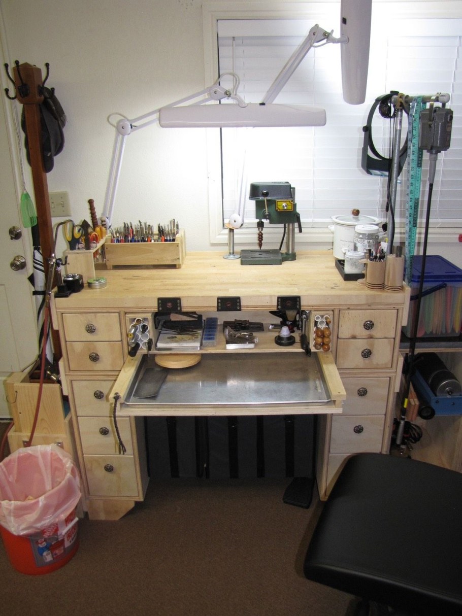 Рабочее место ювелира