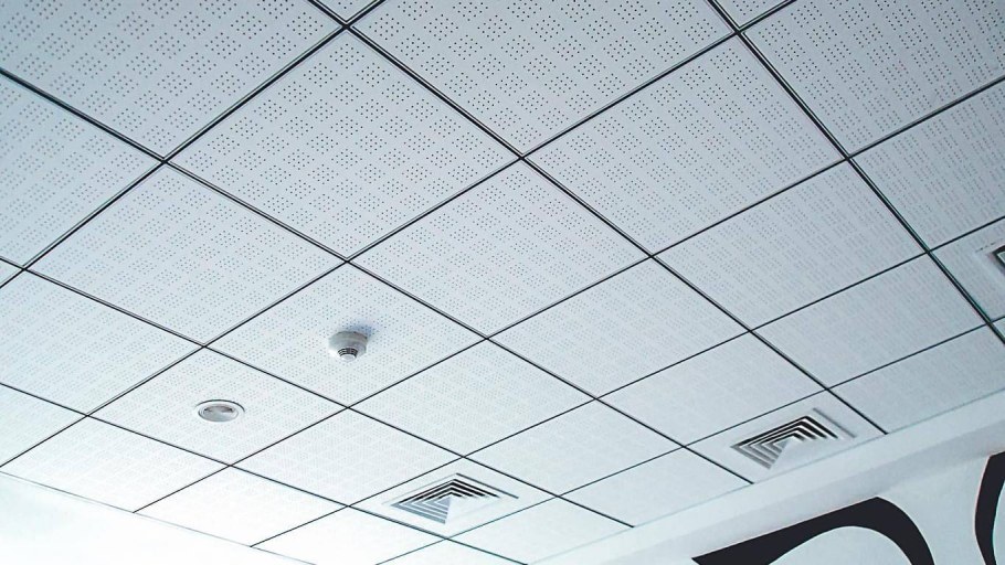 Акустический подвесной потолок Армстронг вид снизу