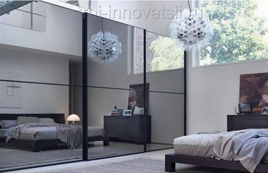 Шкаф купе с тонированным зеркалом