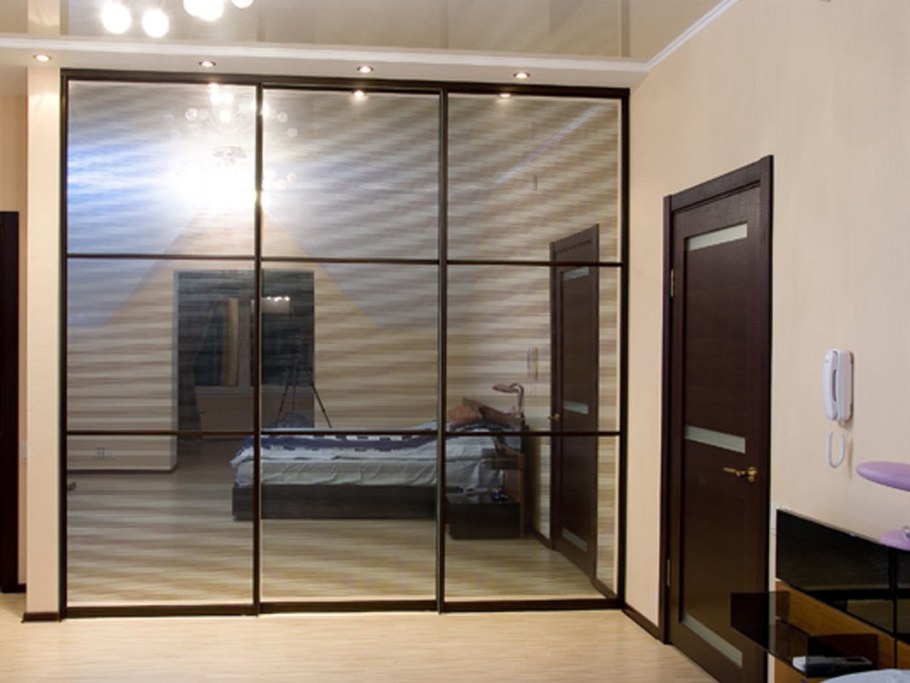 Шкаф купе зеркальный