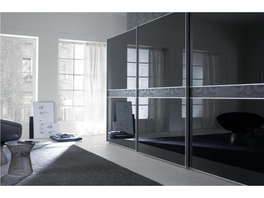 Шкаф стекло и зеркало