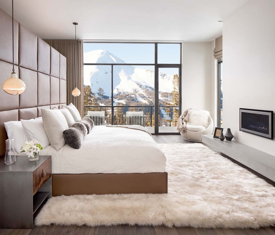 Спальня с панорамными окнами