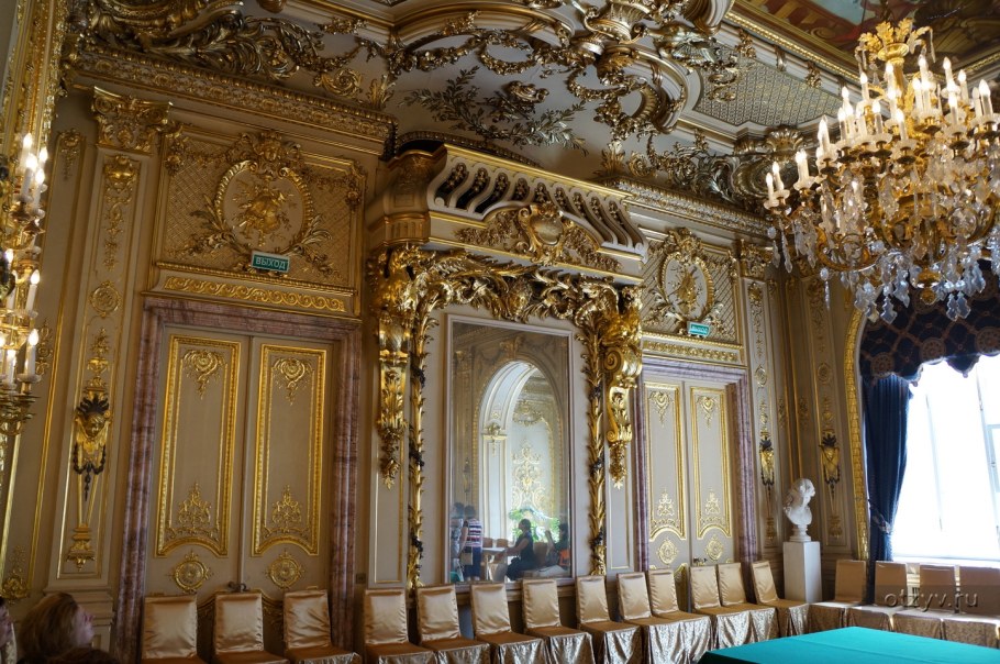 Особняк Половцева белый зал