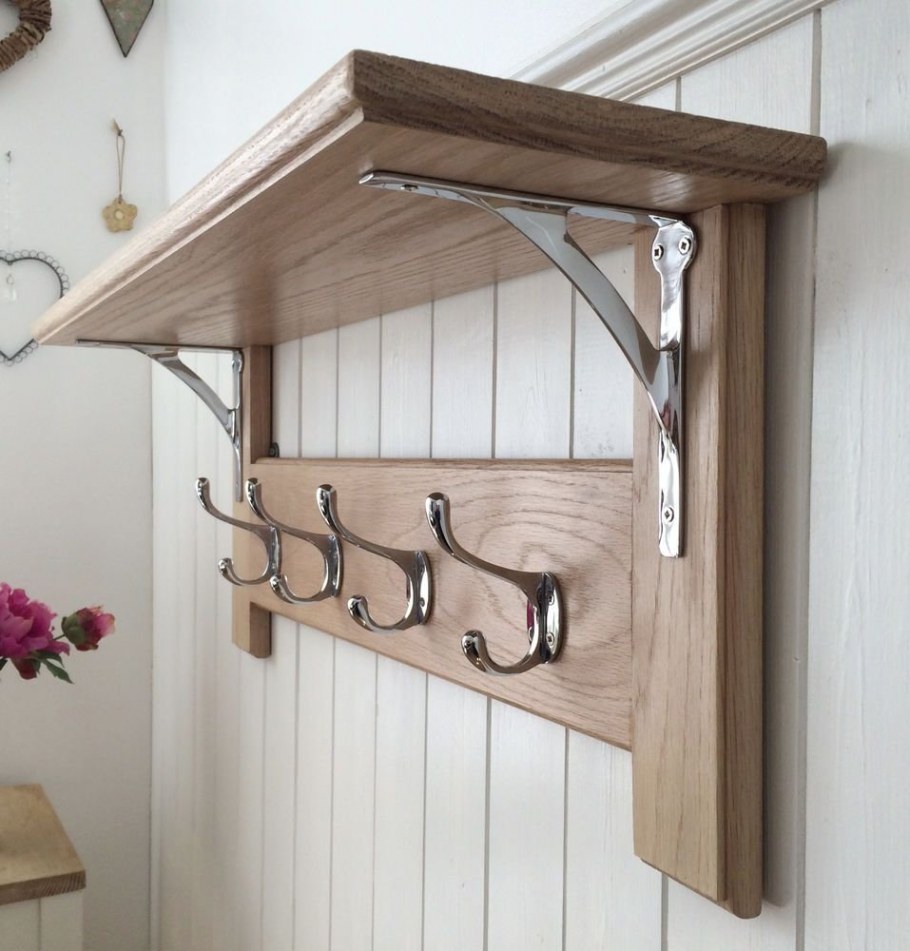 Вешалка в прихожую настенная