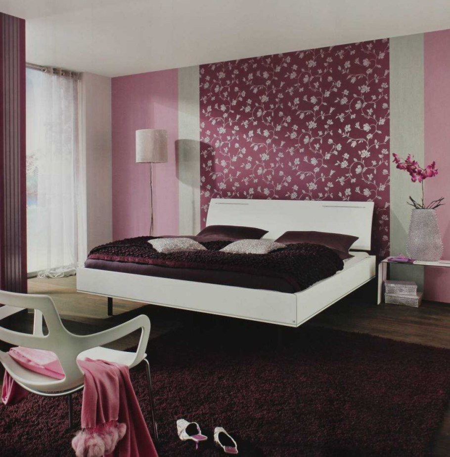 Разные обои в спальне