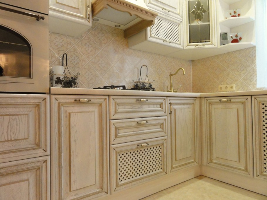 Кухня ясень патина золото Прованс