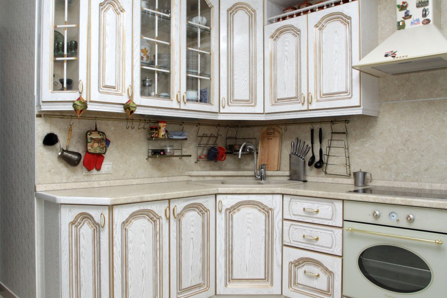 Кухня Прованс с золотой патиной
