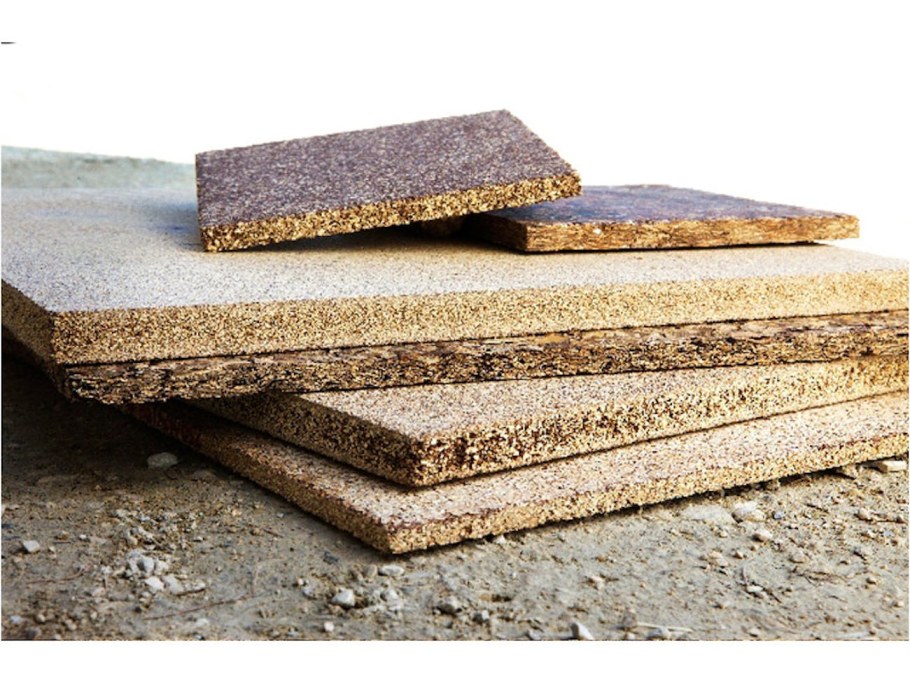 Переработанные материалы для строительства дома