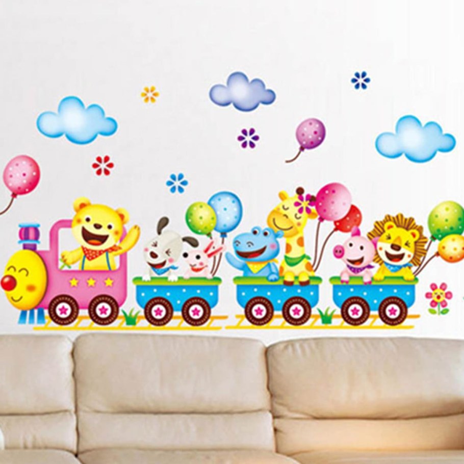 Детские наклейки на стену