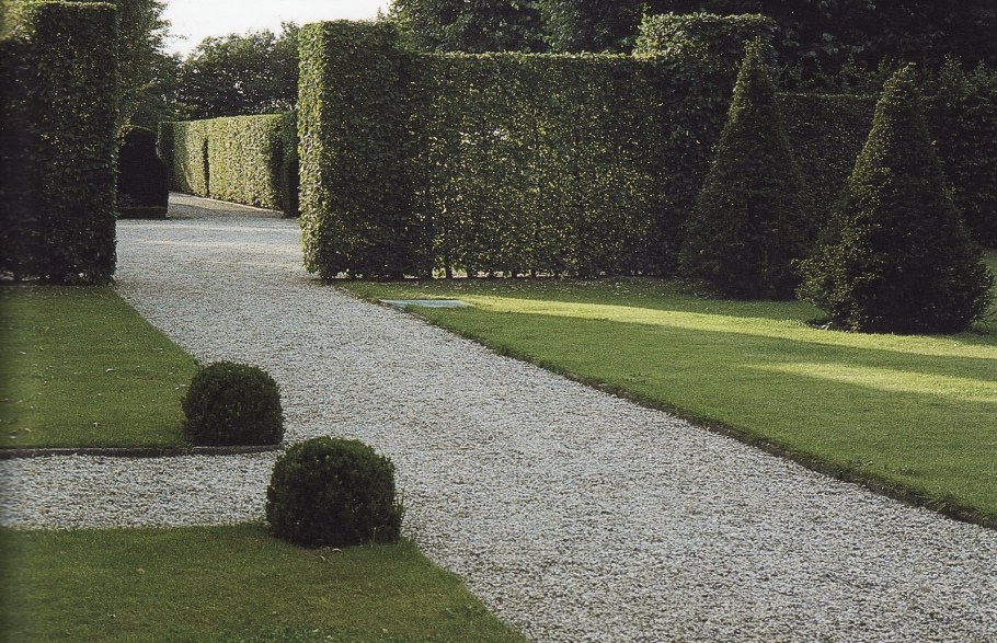 Партерный (английский) газон