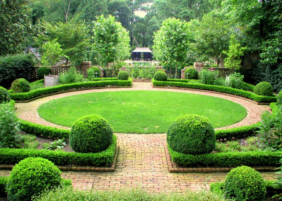 Солитеры в регулярном стиле