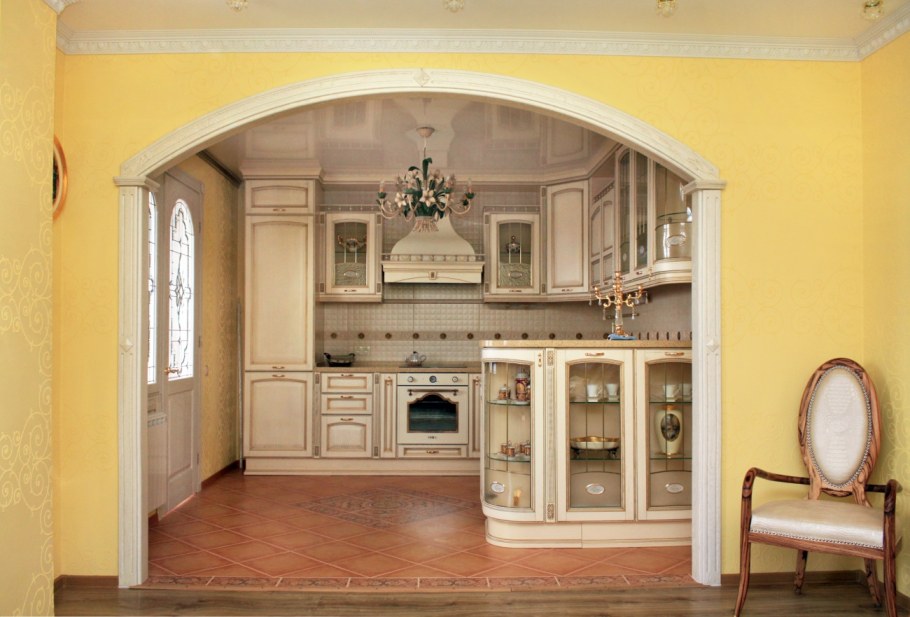 Широкая арка на кухню