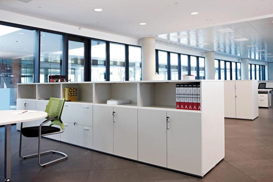 Офисные шкафы перегородки