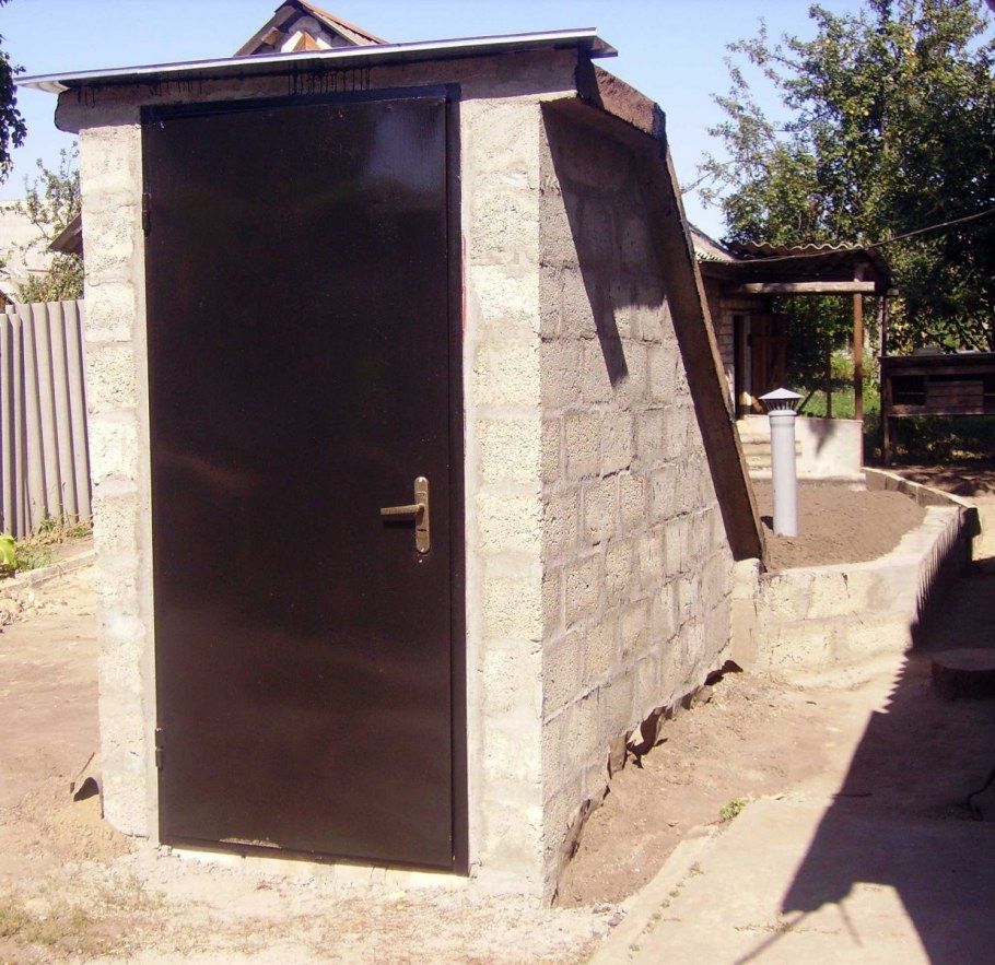 Погреб отдельно стоящий