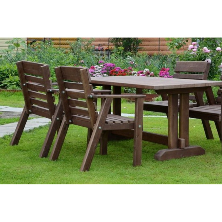 Уличная деревянная мебель