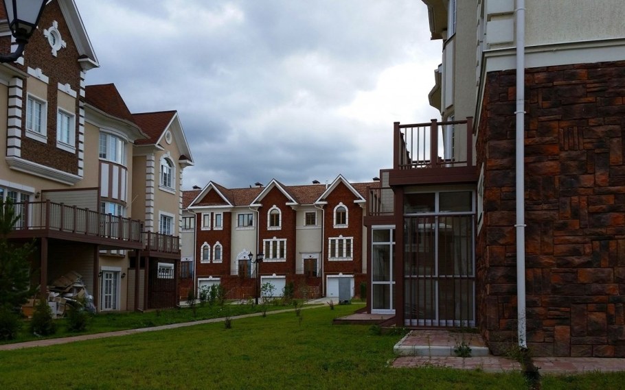 Видное Таун Сапроново